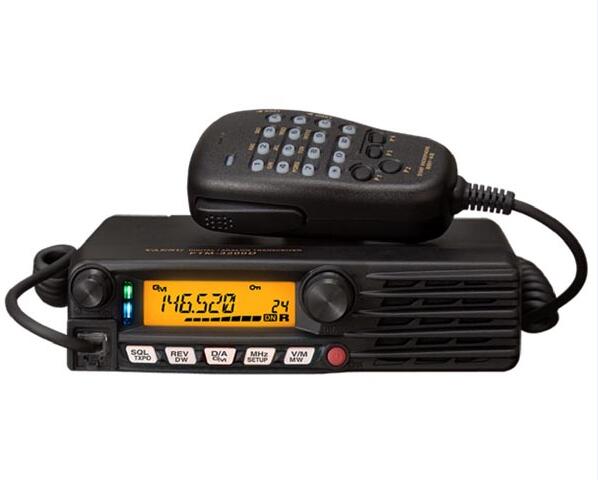 FTM-3200DR C4FM-FM 144MHz 65W 數(shù)字車載臺(tái)